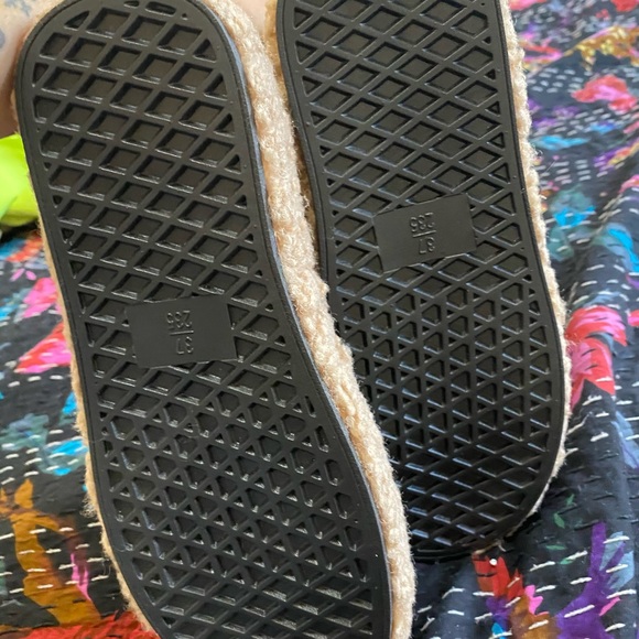 Leopard and faux fur platform lace up sneakers - Picture 4 of 9